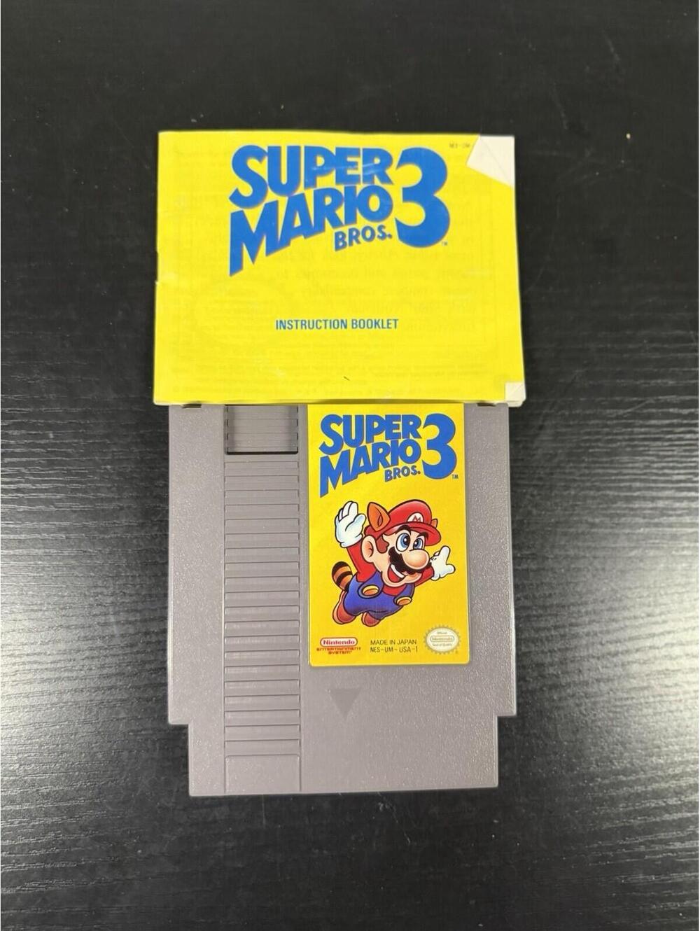 Super Mario Bros 3 NES Nintendo Authentic w Manual Tested Working